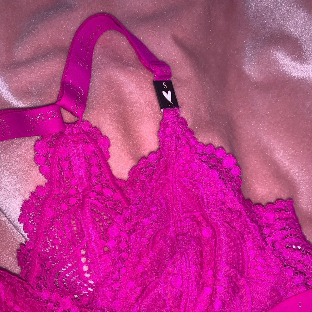 Pink Victoria Secret Shimmer Bra size small - Picture 2 of 6